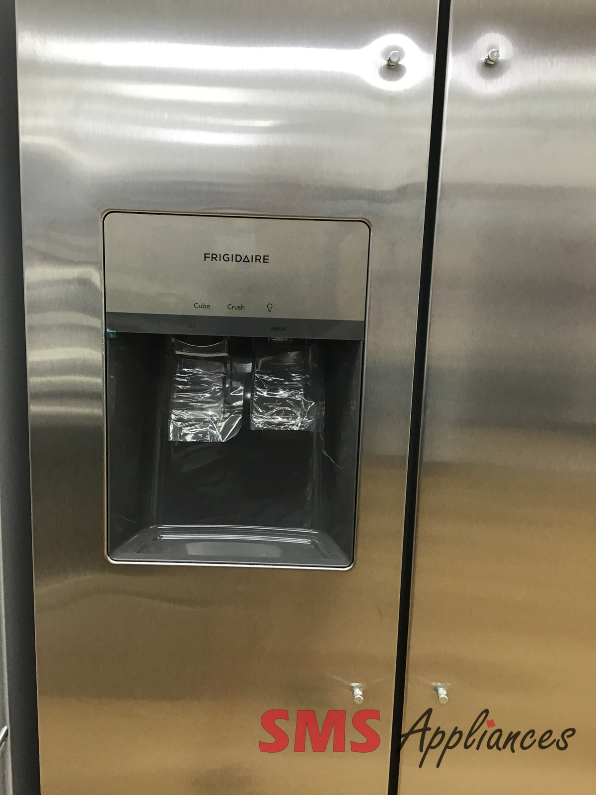 Open Box Fridges FRSS2323ASD Frigidaire - Image 2