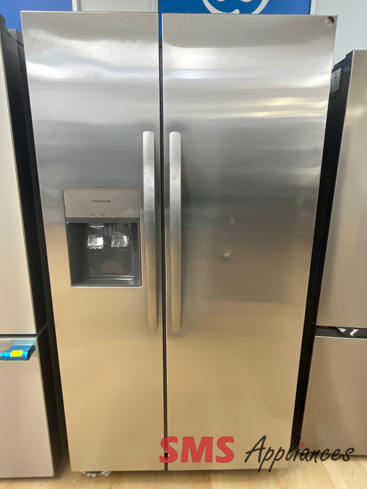Open Box Fridges FRSS2623ASN Frigidaire - Image 1