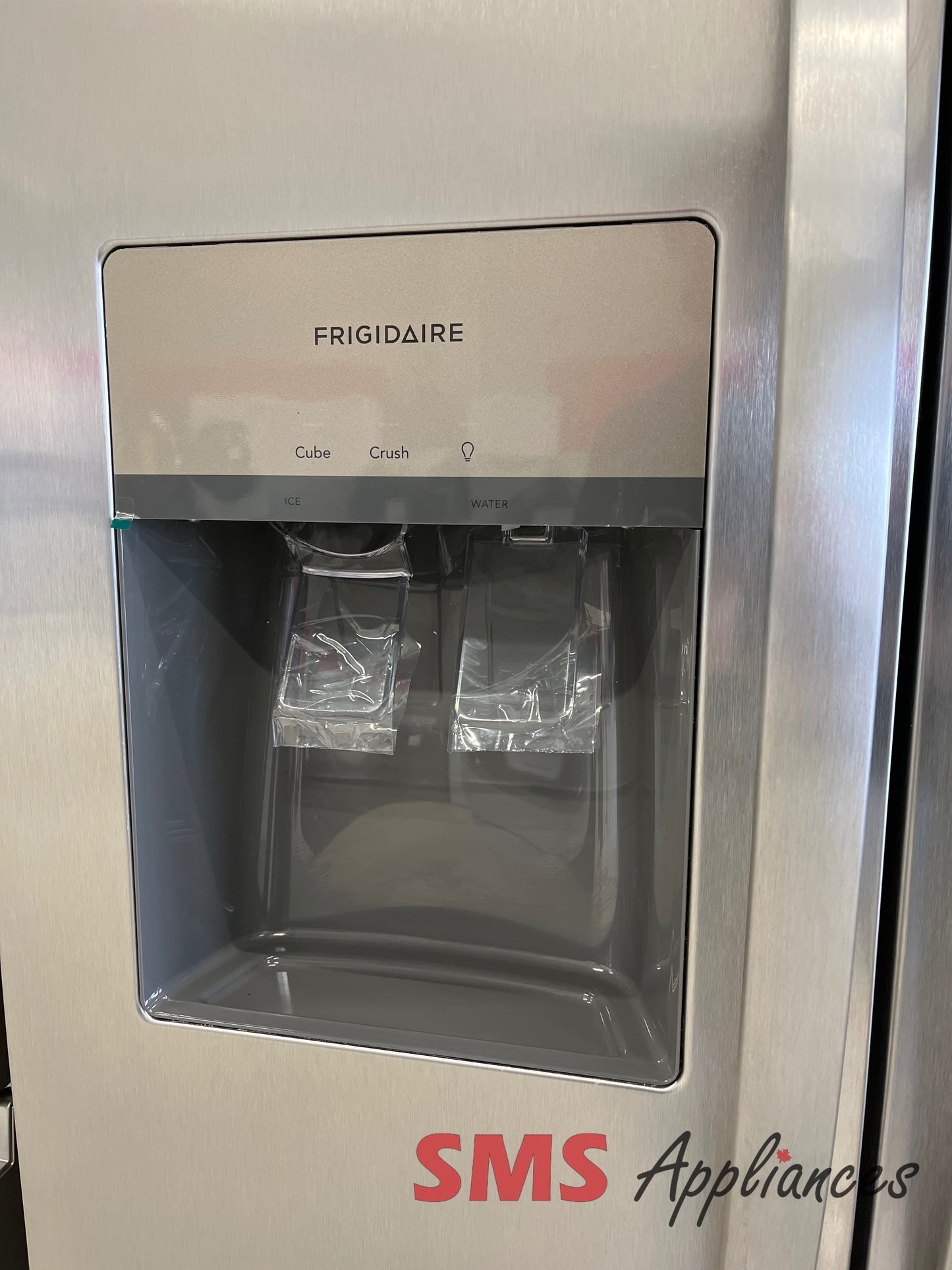 Open Box Fridges FRSS2623ASN Frigidaire - Image 2