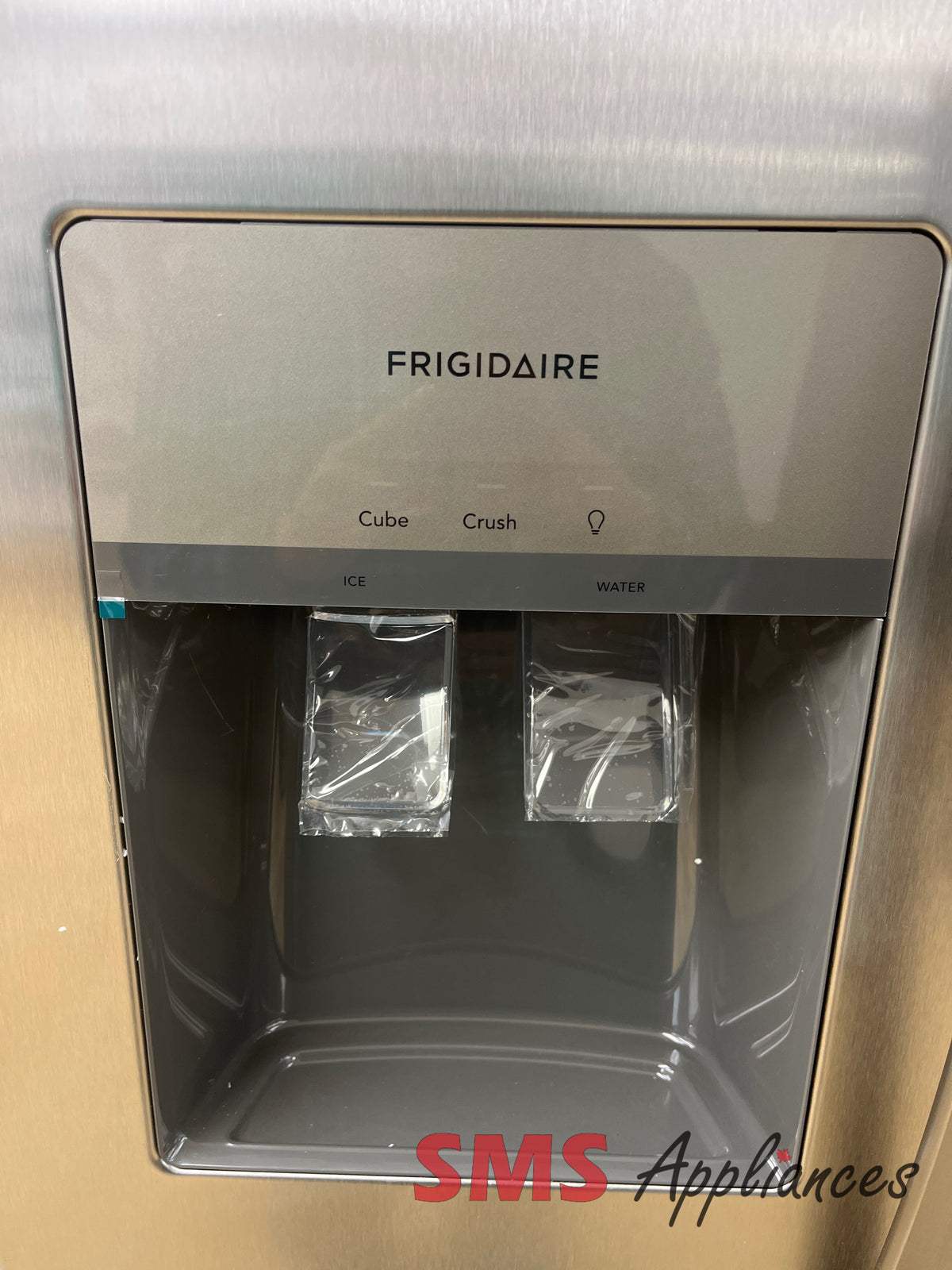 Open Box Fridges FRSS2623ASN Frigidaire - Image 5