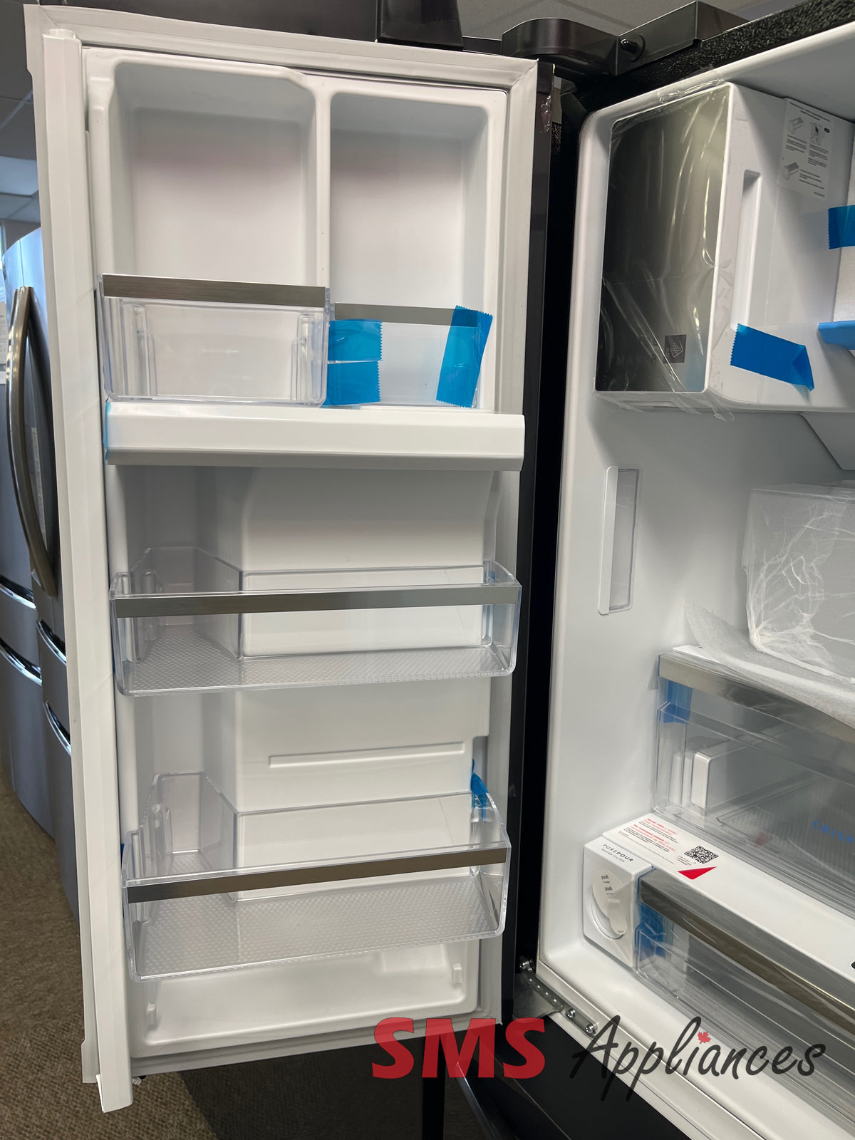 Open Box Fridges GRFC2353AD Frigidaire - Image 3