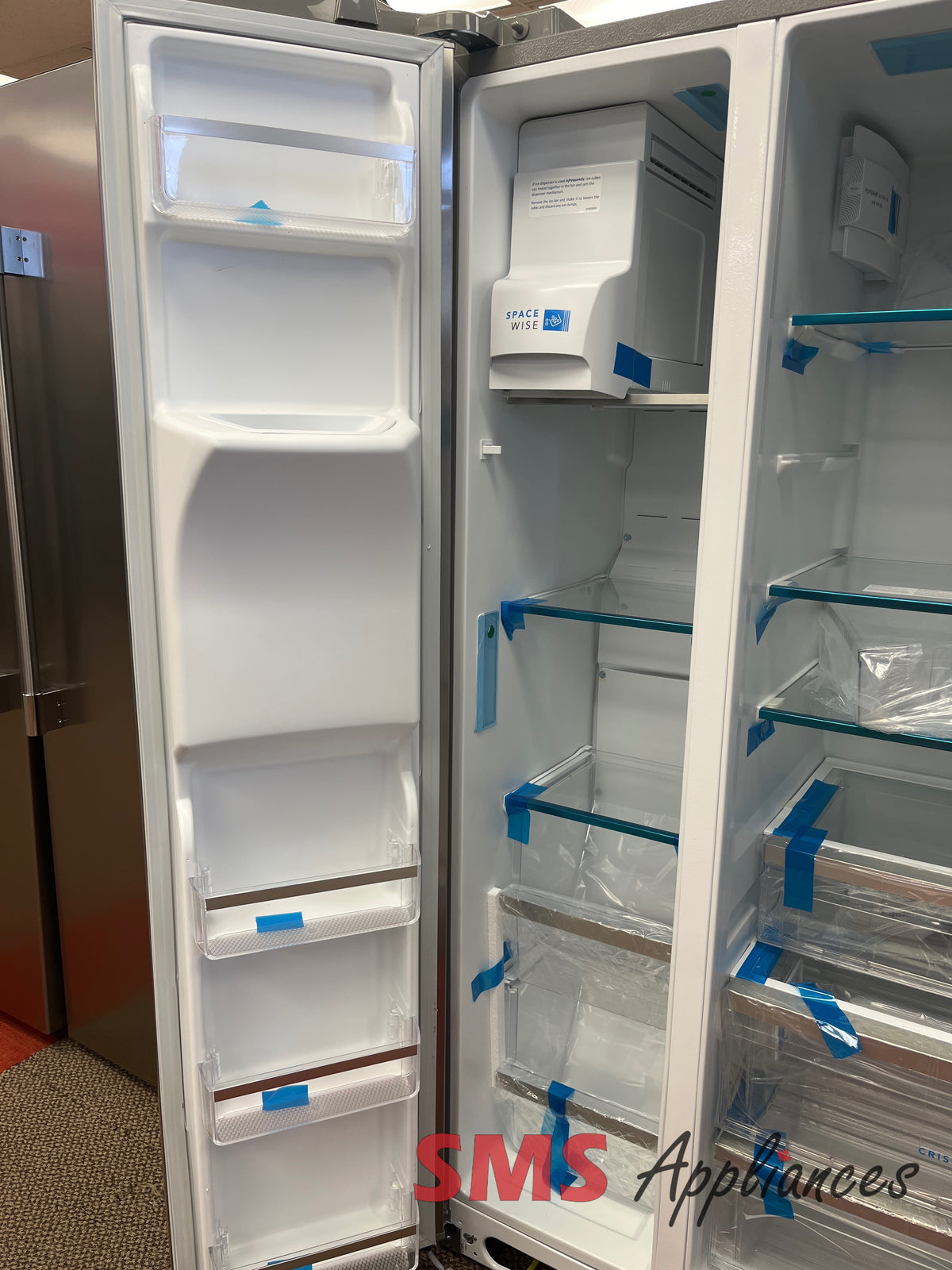 Open Box Fridges GRSC2352AF Frigidaire - Image 3