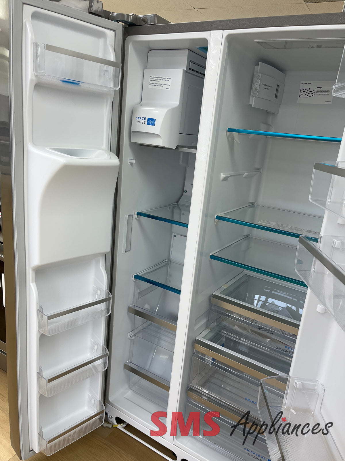 Open Box Fridges GRSC2352AF Frigidaire - Image 4