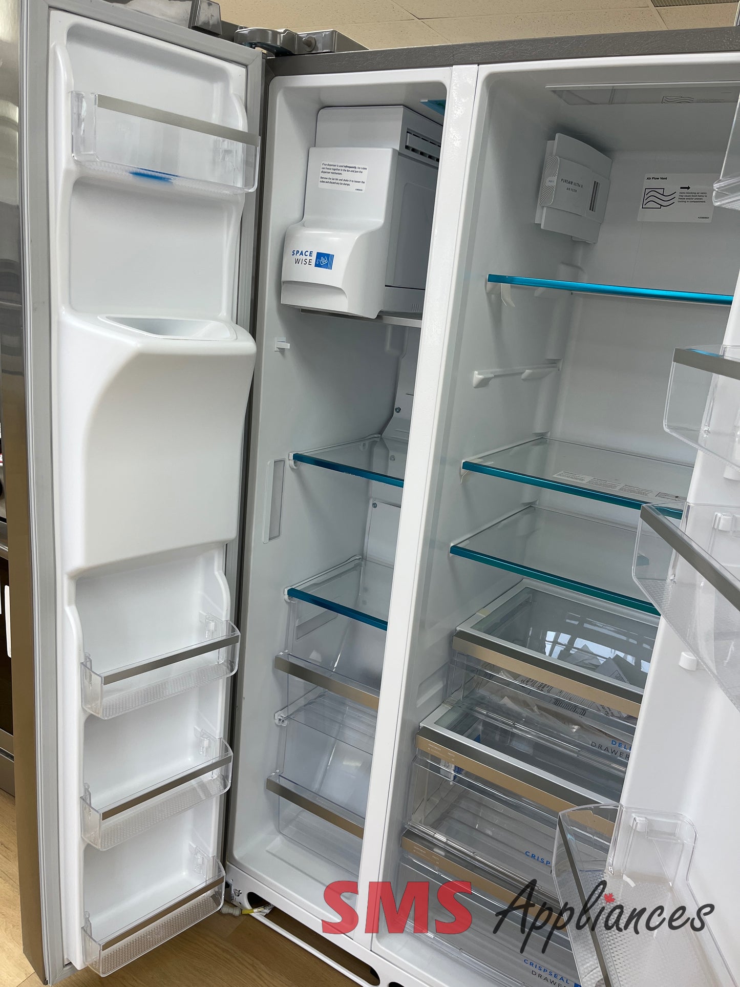 Open Box Fridges GRSC2352AF Frigidaire - Image 4