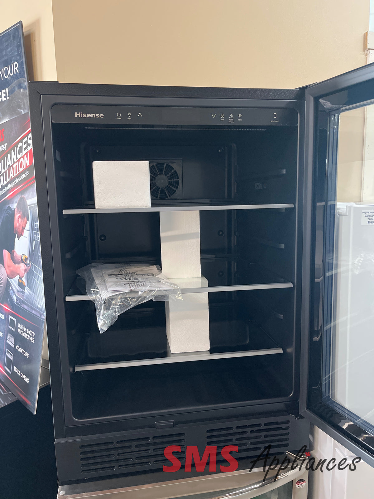 Open Box Fridges HBC164N6SS Hisense - Image 2