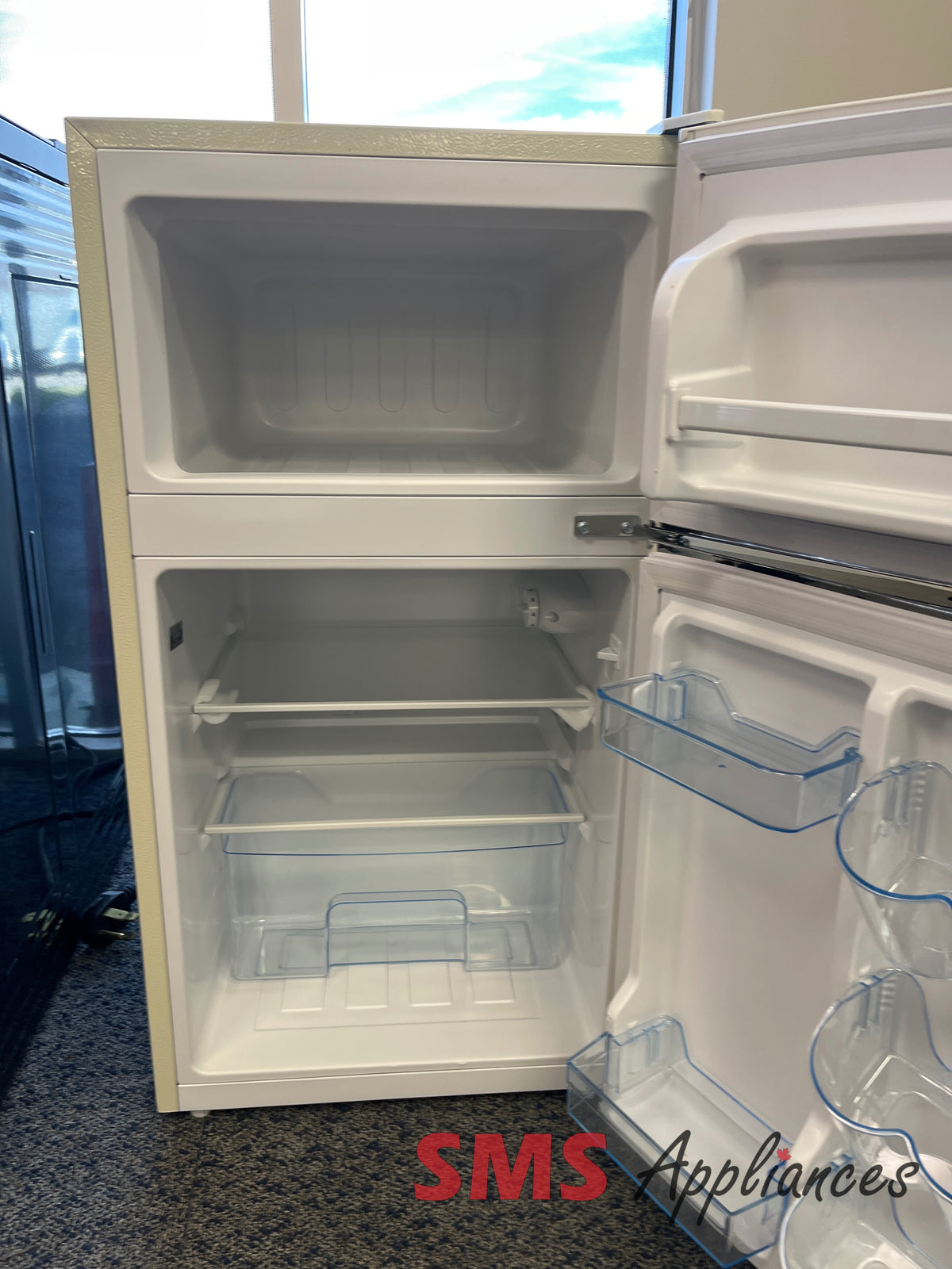 Open Box Fridges HBF3220 CREAM Other - Image 2