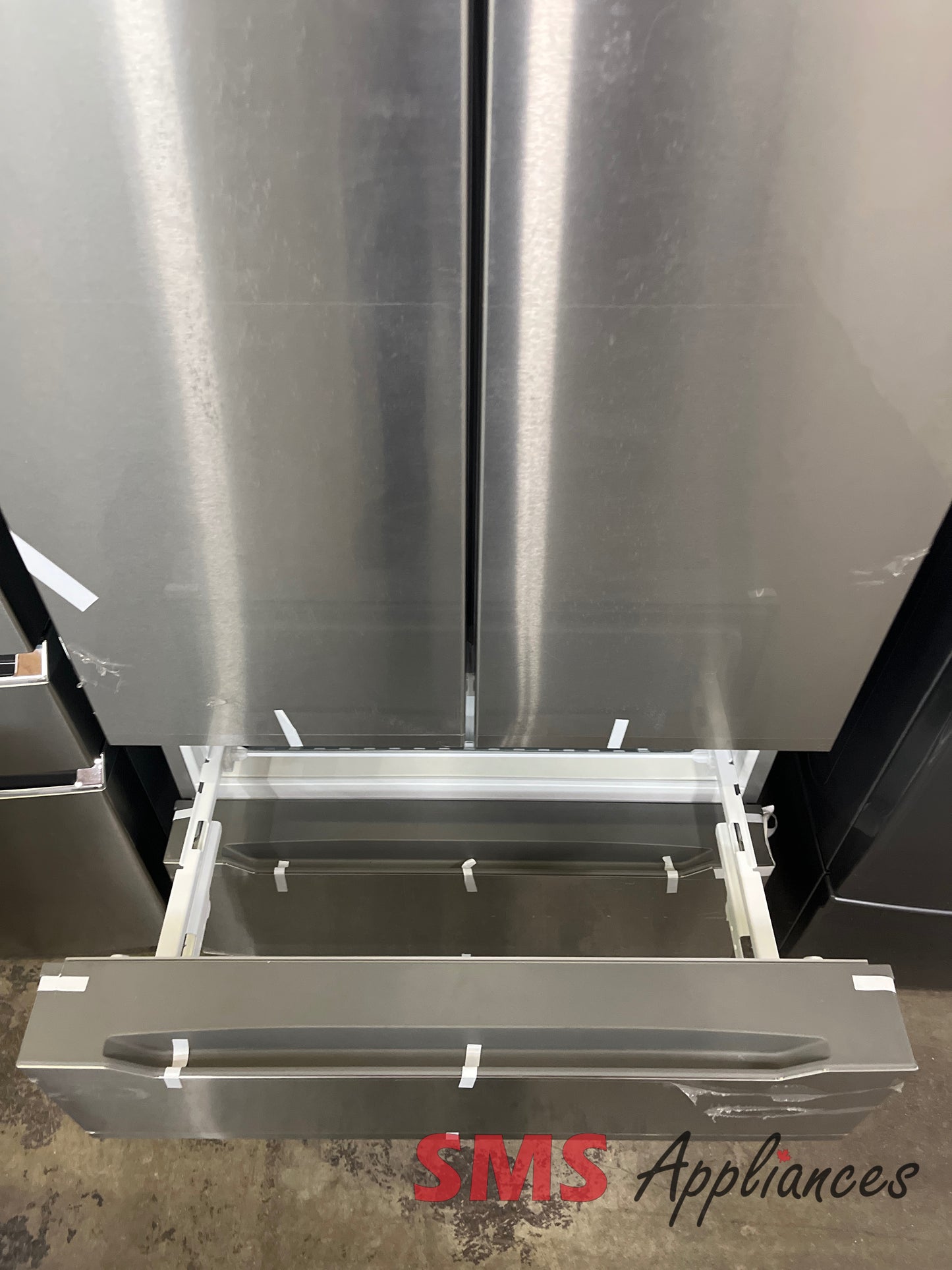 Open Box Fridges LQR23B4AST L2 - Image 3