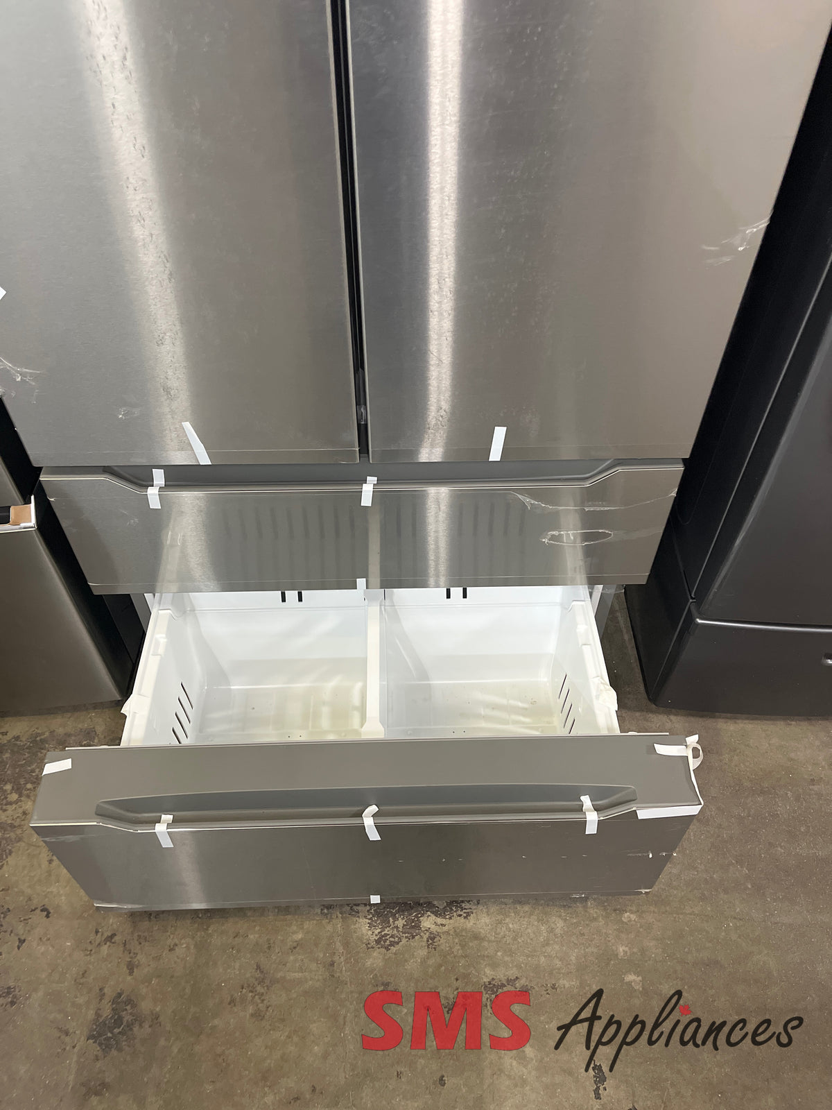 Open Box Fridges LQR23B4AST L2 - Image 4