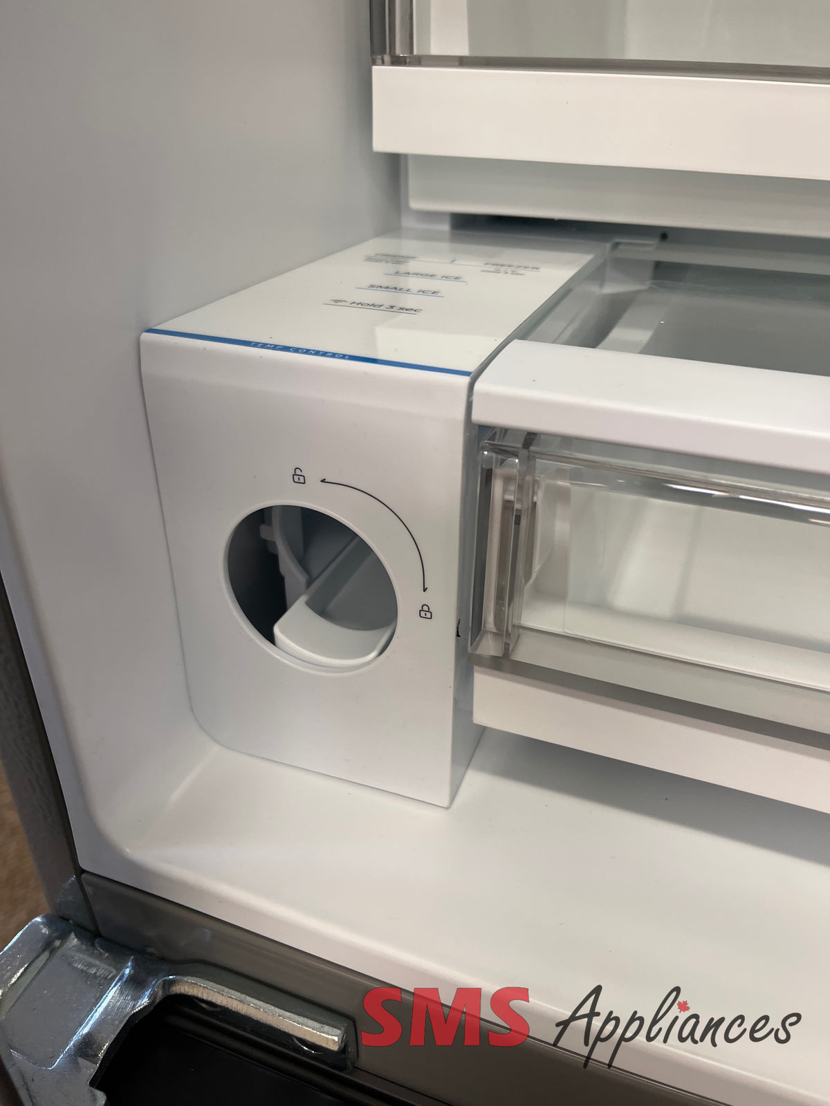Open Box Fridges MRF27I6BST Midea - Image 3