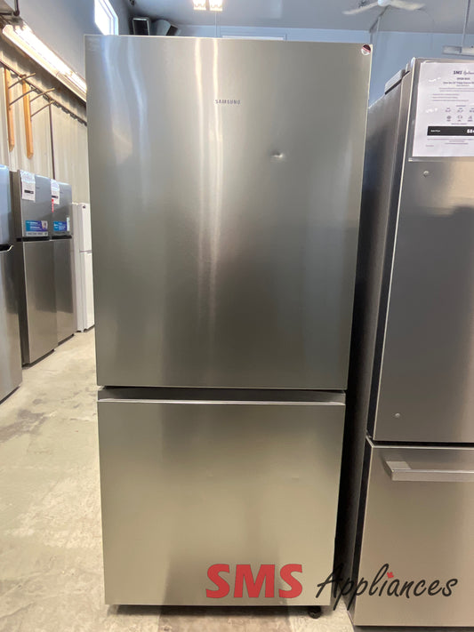 Open Box Fridges RB16DG6000SL Samsung - Image 1