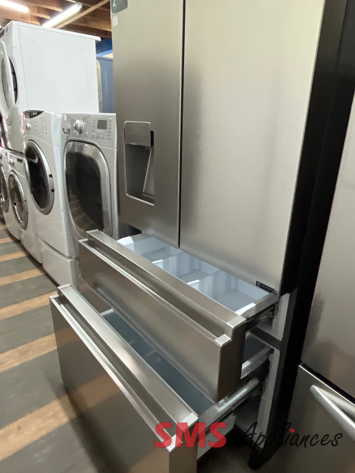 Open Box Fridges RF200D4CSE Hisense - Image 3