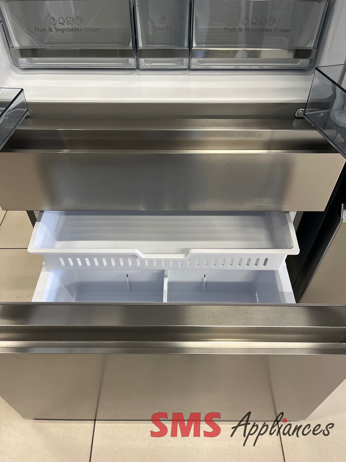 Open Box Fridges RF200D4CSE Hisense - Image 4