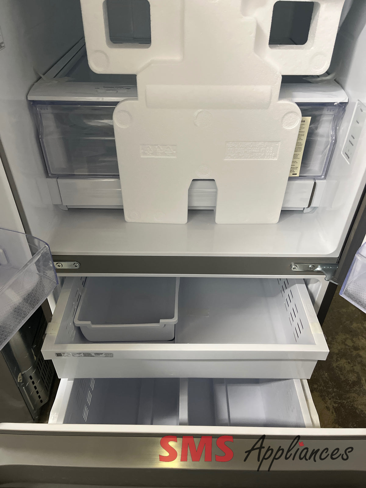 Open Box Fridges RF22A4111SR Samsung - Image 3