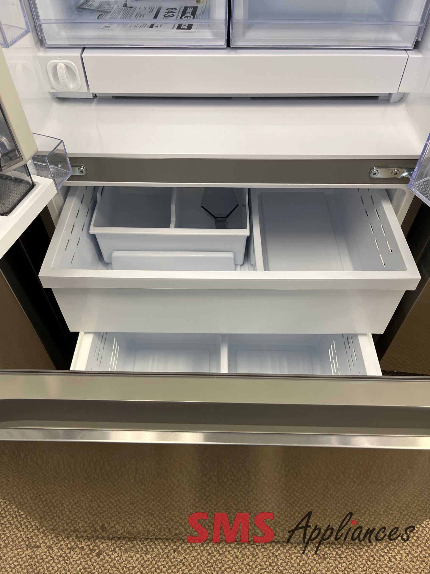 Open Box Fridges RF25C5551SR Samsung - Image 5
