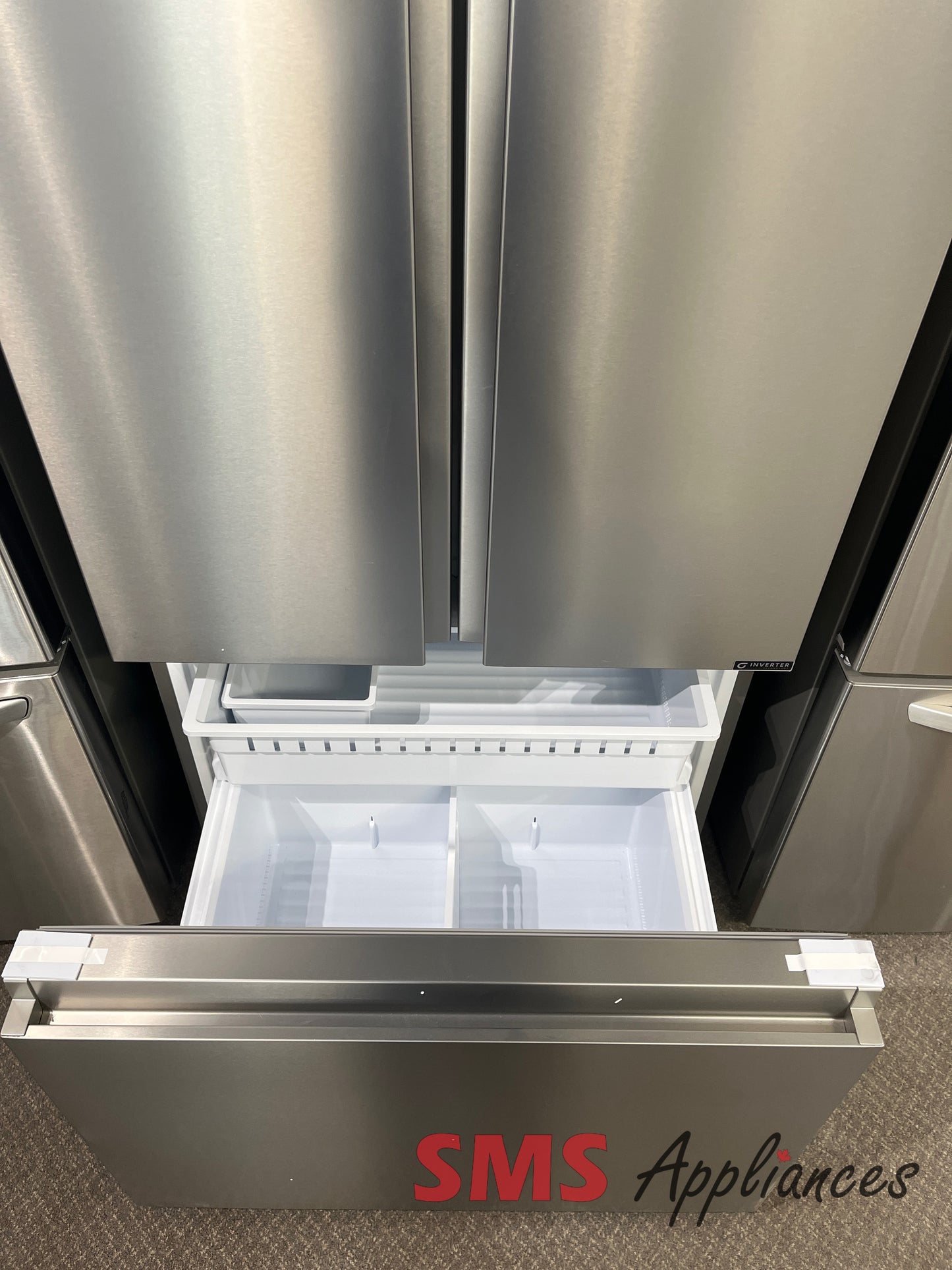 Open Box Fridges RF266C3FSE Hisense - Image 7