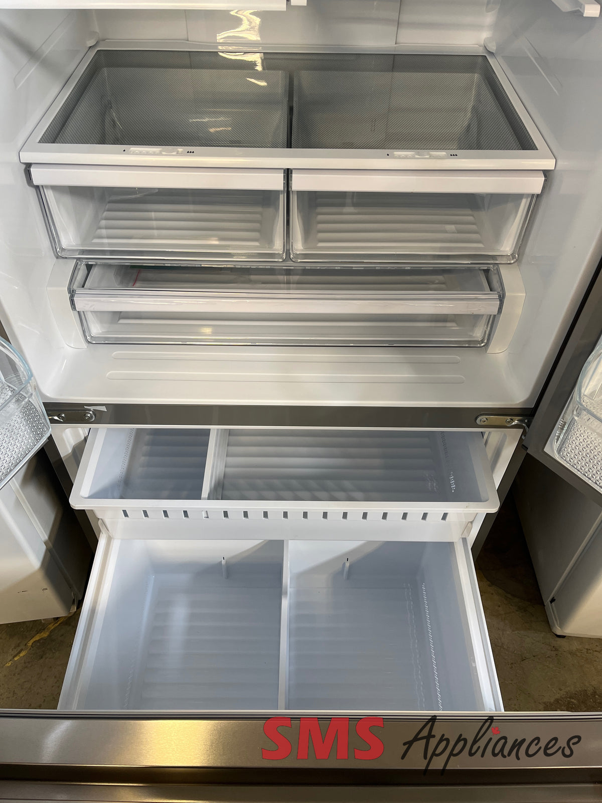 Open Box Fridges RF27A3FSE Hisense - Image 3
