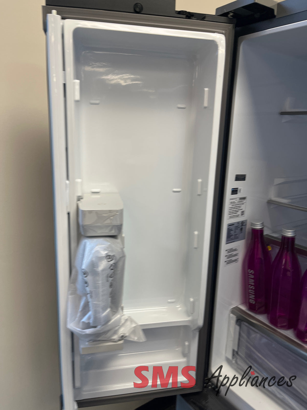 Open Box Fridges RF30BB6200QLAA Samsung - Image 3