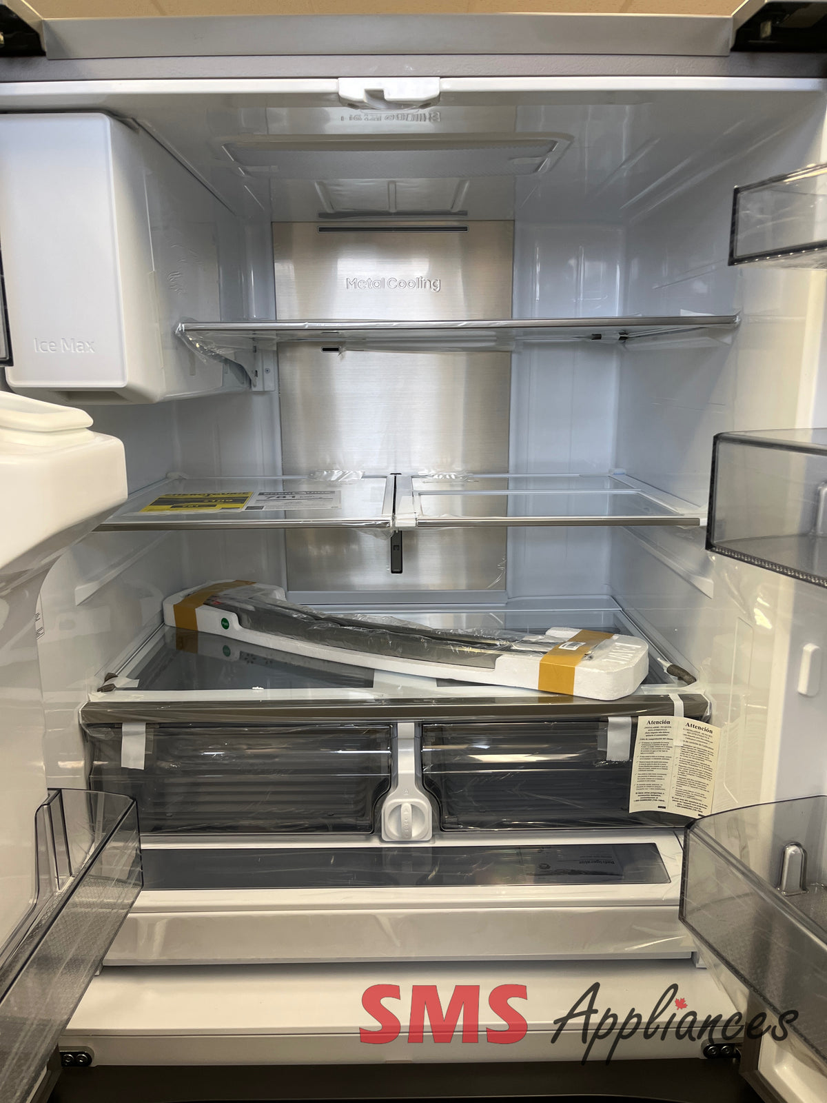 Open Box Fridges RF32CG5900SR Samsung - Image 2