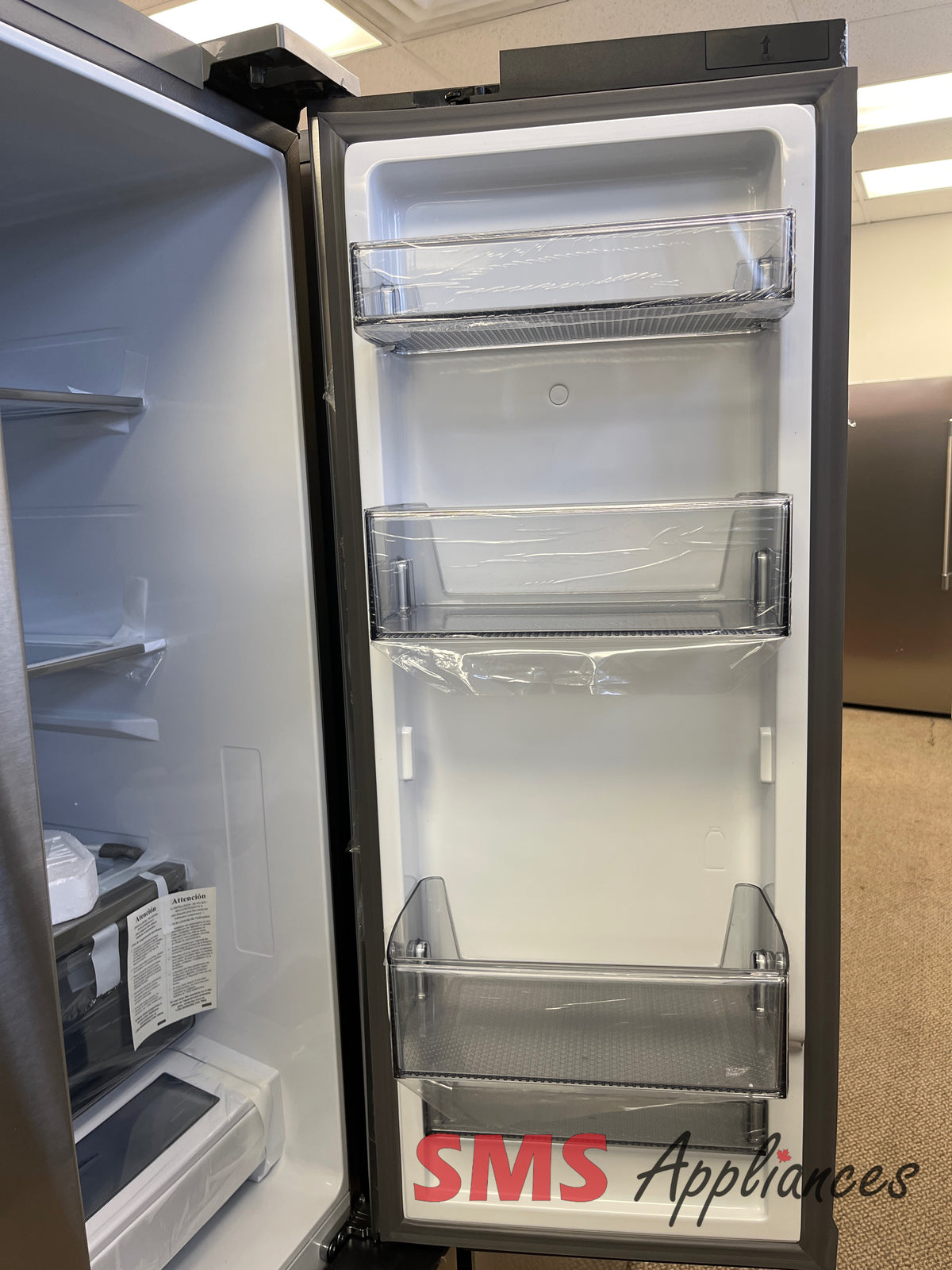 Open Box Fridges RF32CG5900SR Samsung - Image 4