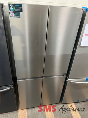 Open Box 31.5" Fridge Hisense RQ17A4CSD