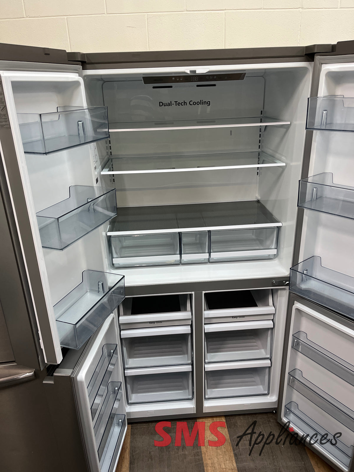 Open Box Fridges RQ22A4CSD Hisense - Image 4