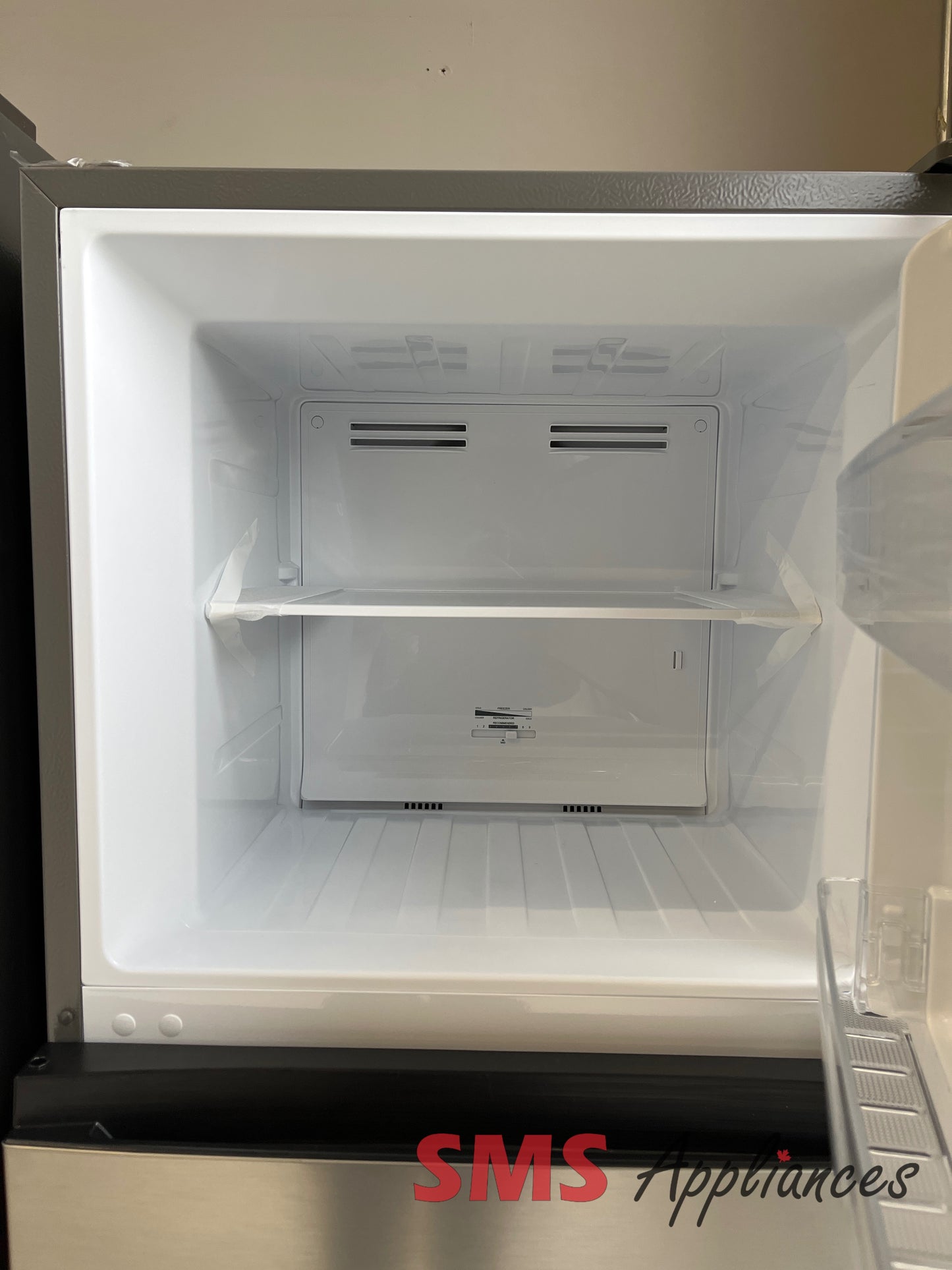 Open Box Fridges RT12A2CSE Hisense - Image 3