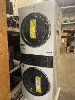 Open Box Laundry Tower Electrolux ELTE760CAW