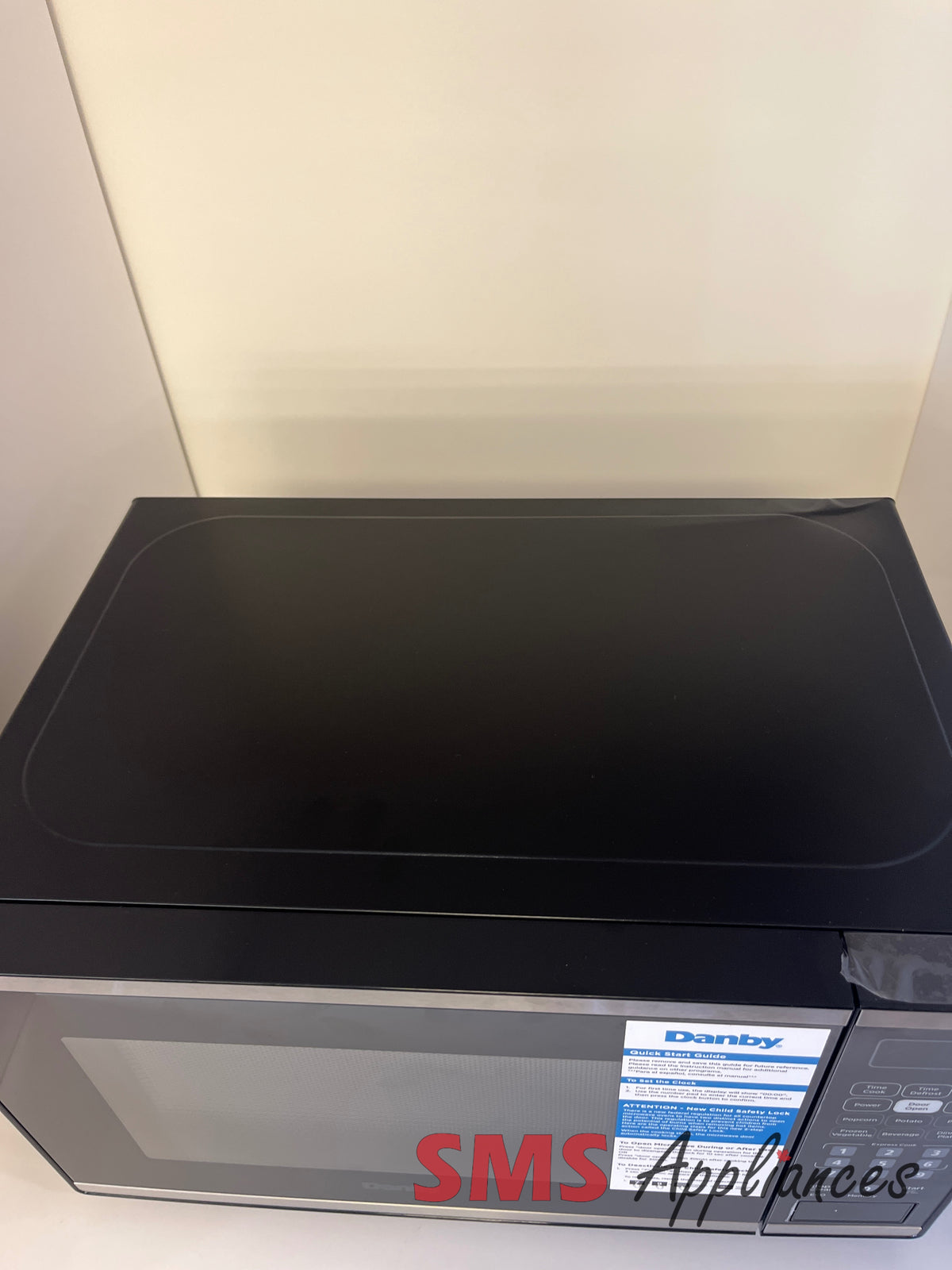 Open Box Microwaves DBMW0822BBS Danby - Image 2