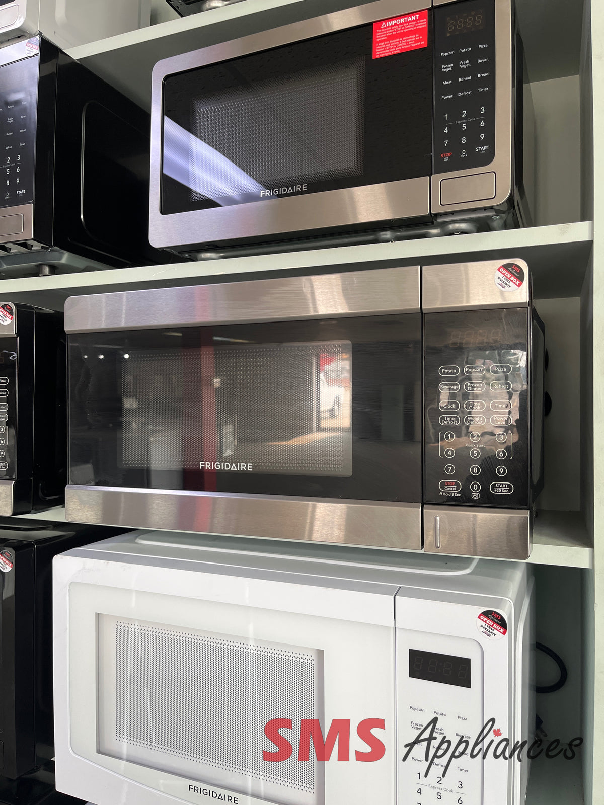 Open Box Microwaves EMW1120 Frigidaire - Image 1