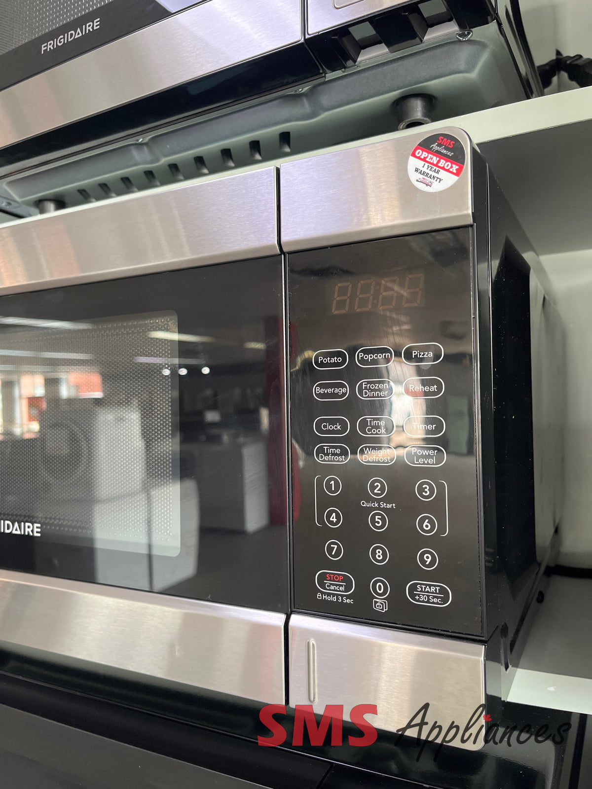 Open Box Microwaves EMW1120 Frigidaire - Image 3