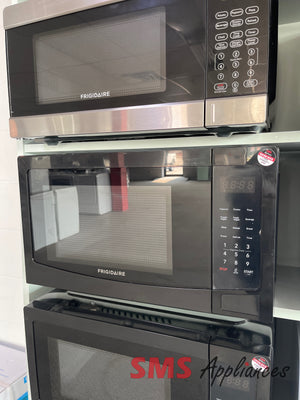 Open Box 20.5" Microwave Frigidaire EMW1132-BLACK