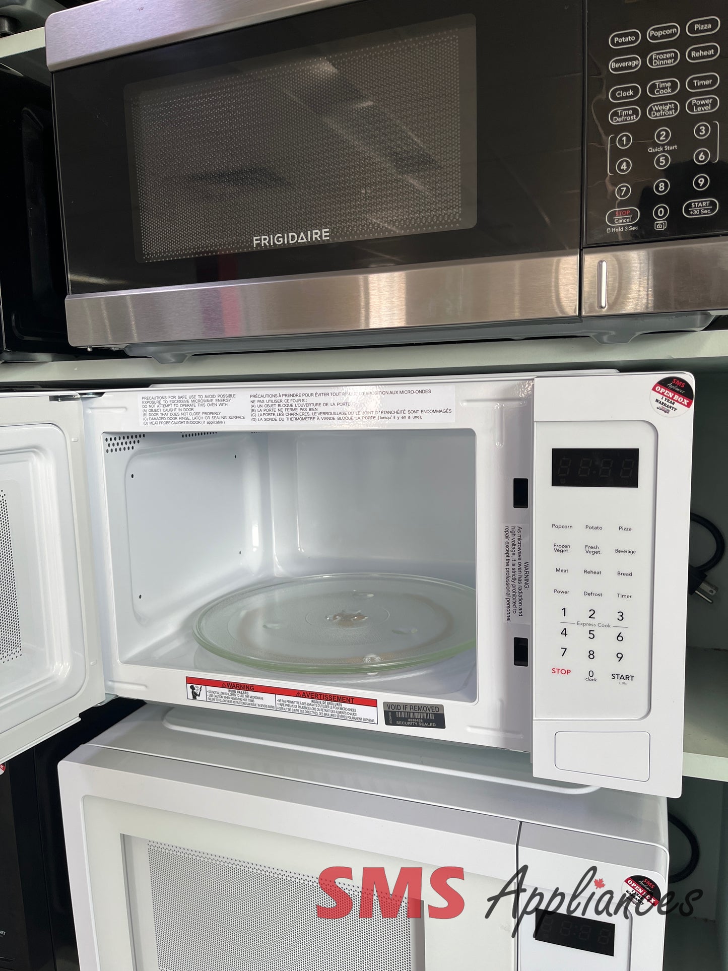Open Box Microwaves EMW1132 WHITE Frigidaire - Image 2