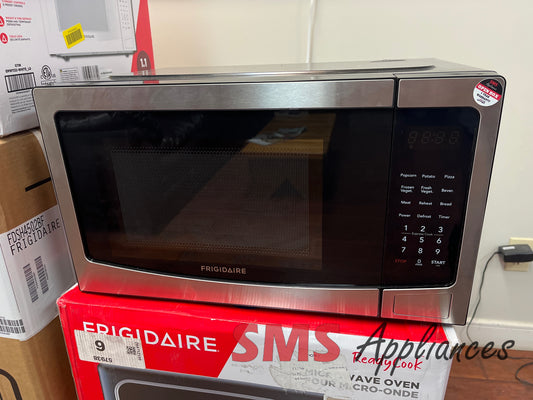 Open Box Microwaves EMW1134 Frigidaire - Image 1