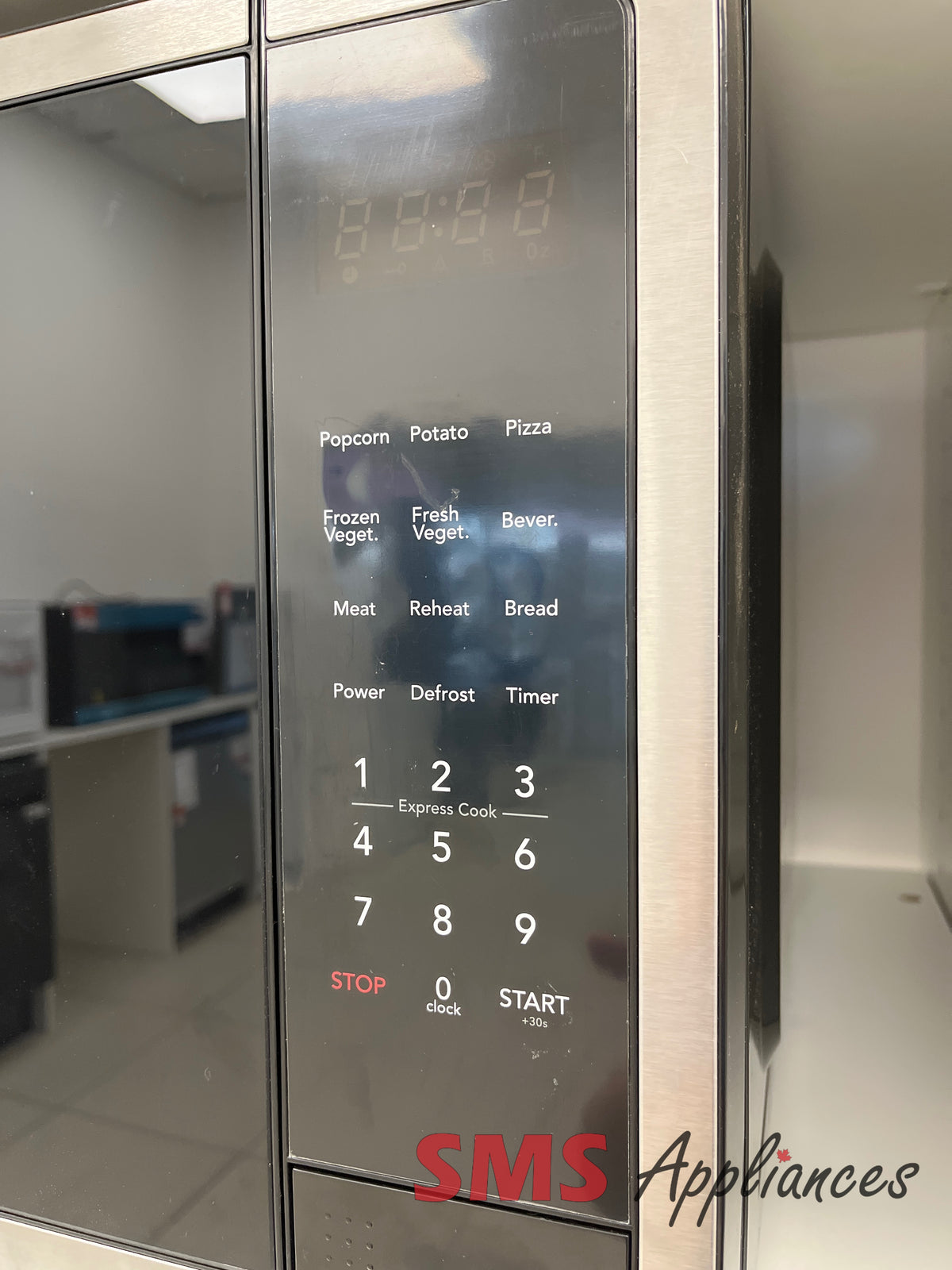 Open Box Microwaves EMW1510 Frigidaire - Image 3