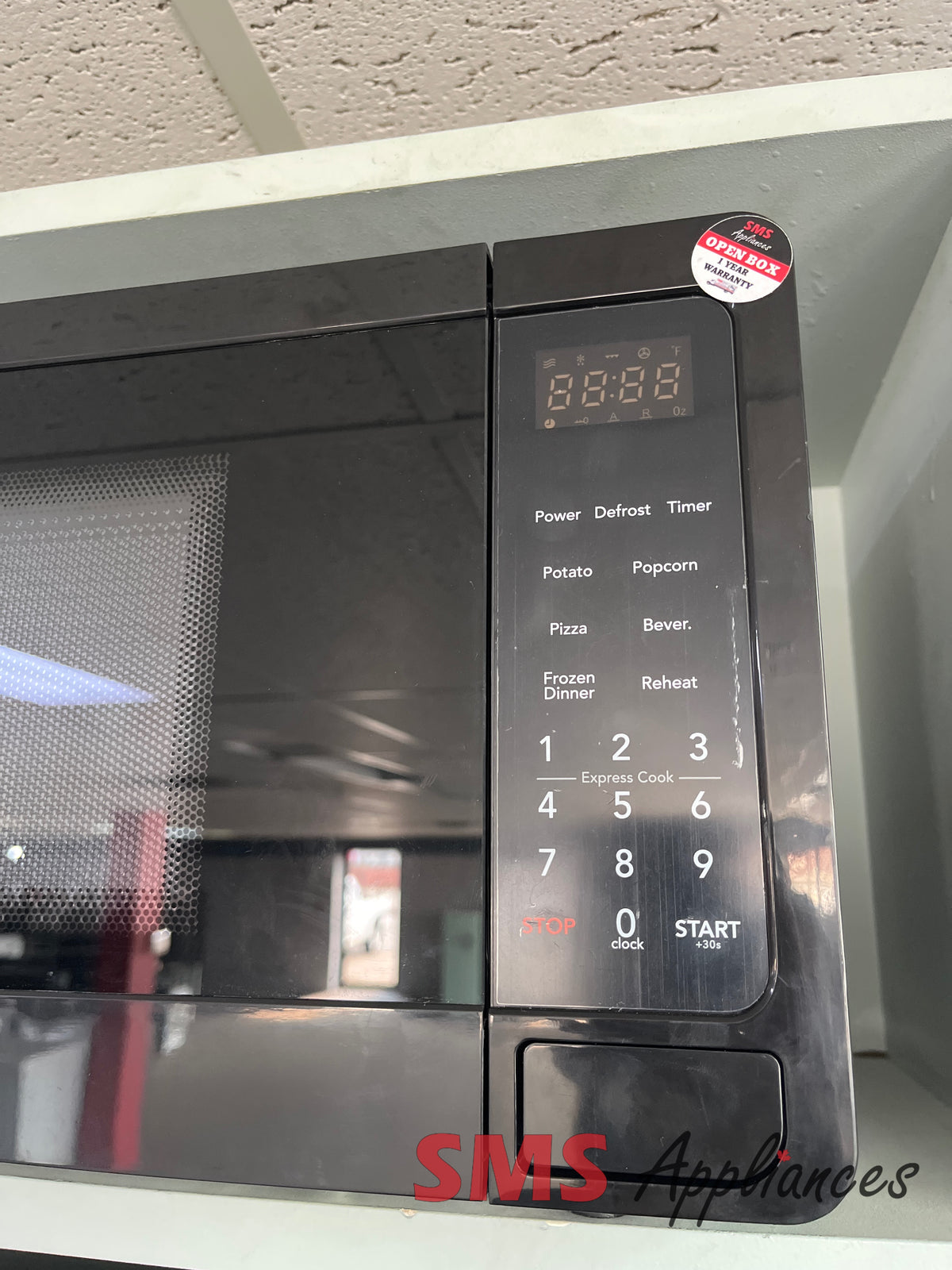 Frigidaire EMW733-BLACK open box microwave view - for sale in Medicine Hat