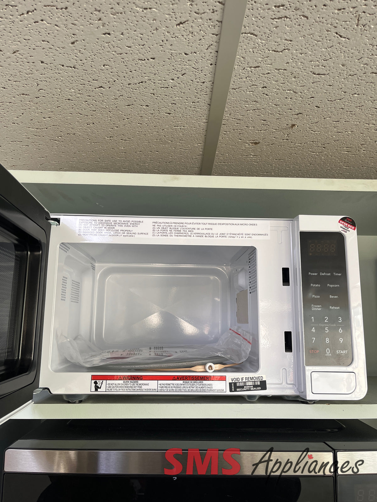 Open Box Microwaves EMW733 WHITE Frigidaire - Image 2