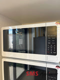 Open Box Microwaves EMW733–WHITE Frigidaire - Image 1