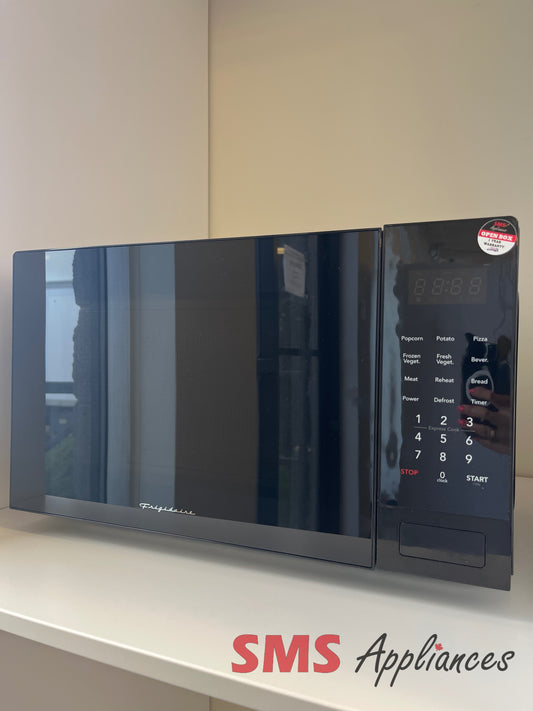 Open Box Microwaves EMW953 B BLACK Frigidaire - Image 1