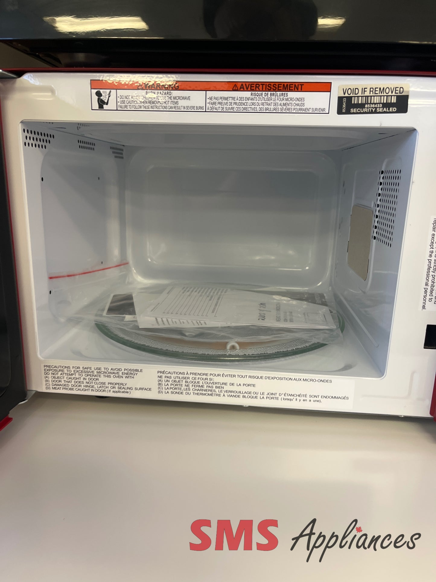 Open Box Microwaves EMW953 RED Frigidaire - Image 2