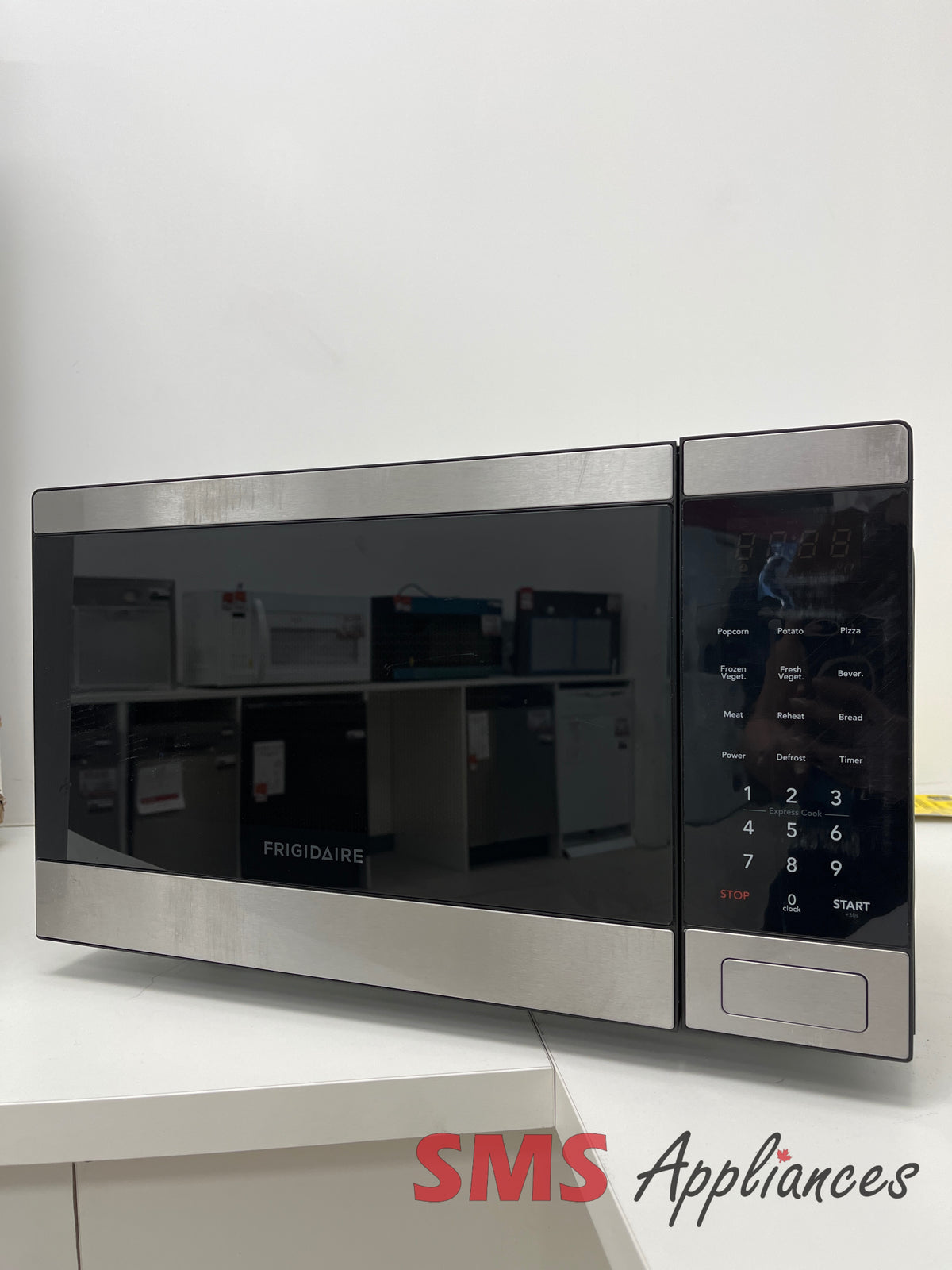 Open Box Microwaves EMW959 C Frigidaire - Image 1