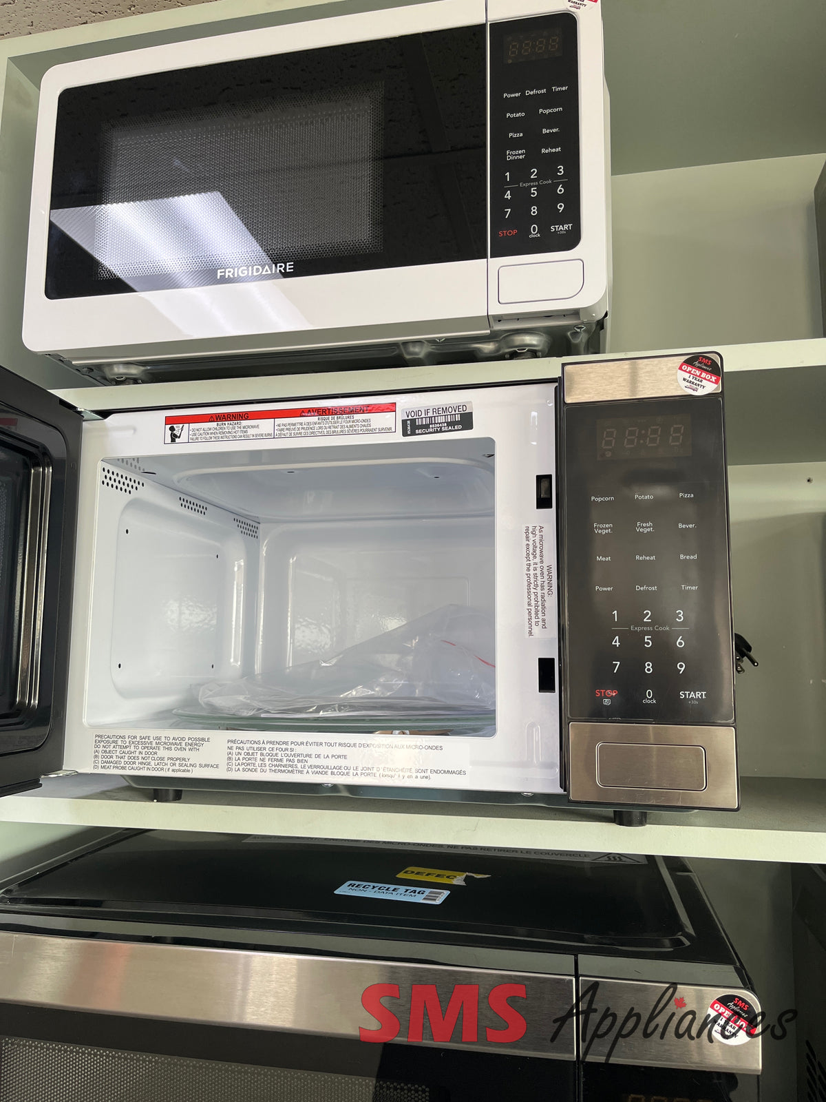 Open Box Microwaves EMW959 C Frigidaire - Image 2
