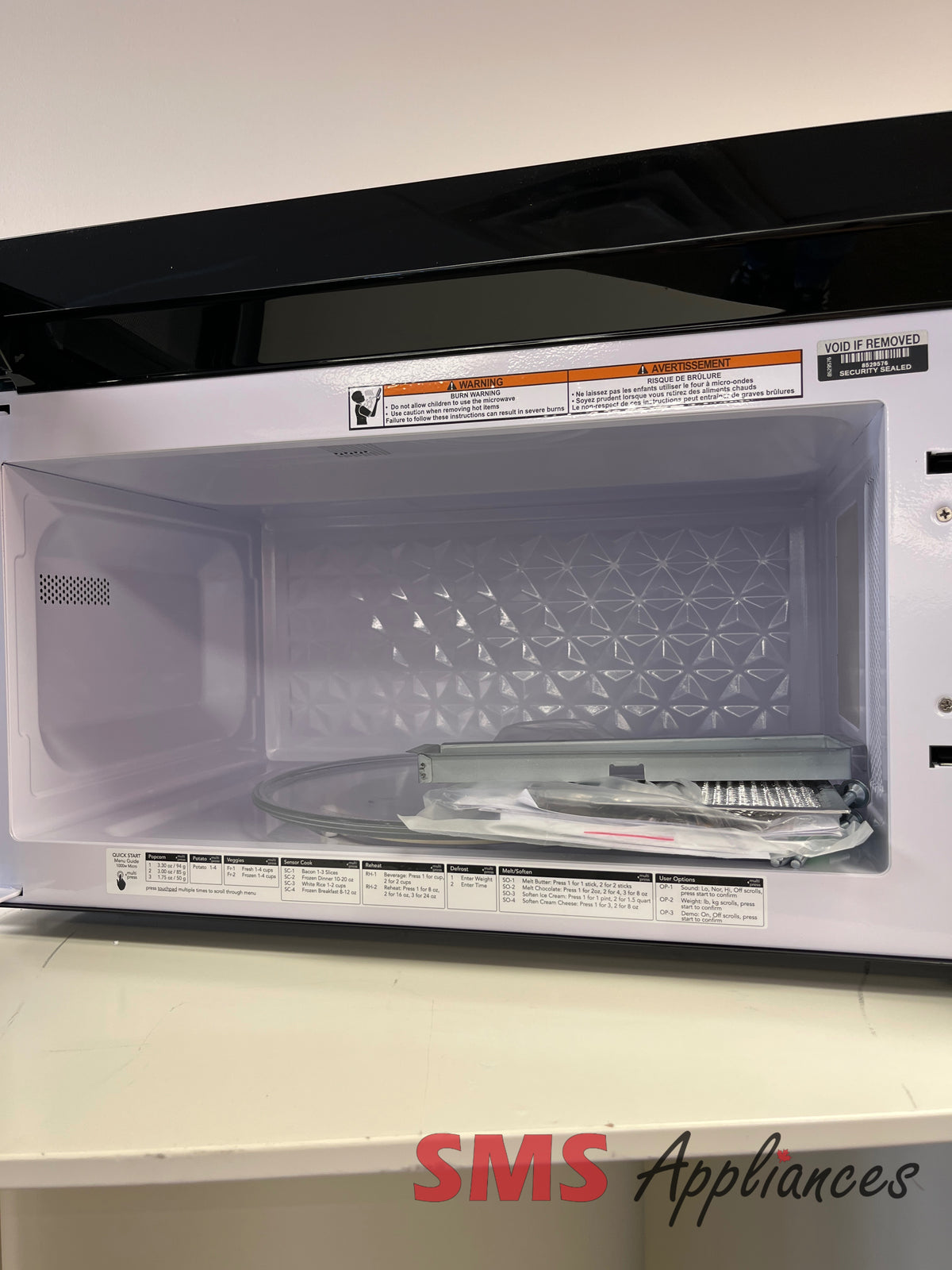 Open Box Microwaves FMOW1852AS Frigidaire - Image 2