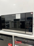 Open Box Microwaves GMBS3068BFA Frigidaire - Image 1