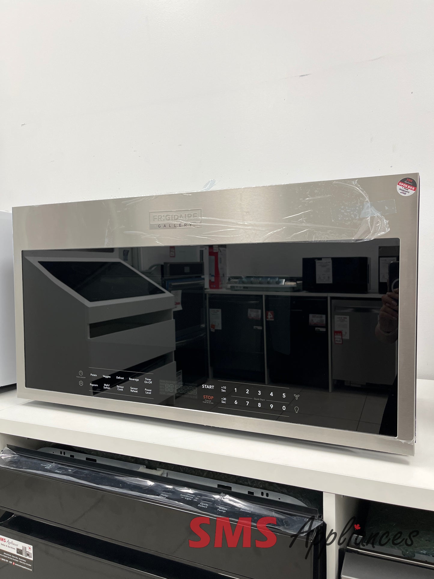 Open Box Microwaves GMOS1964AF Frigidaire - Image 2