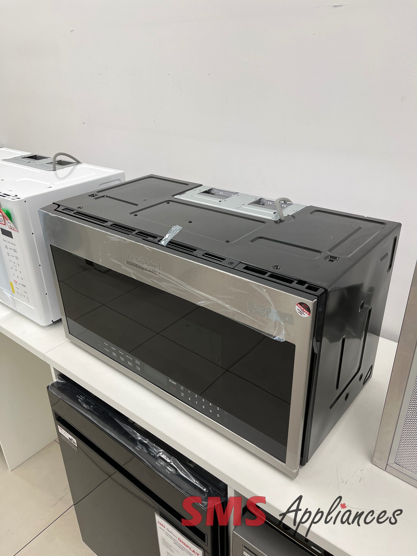 Open Box Microwaves GMOS1964AF Frigidaire - Image 4
