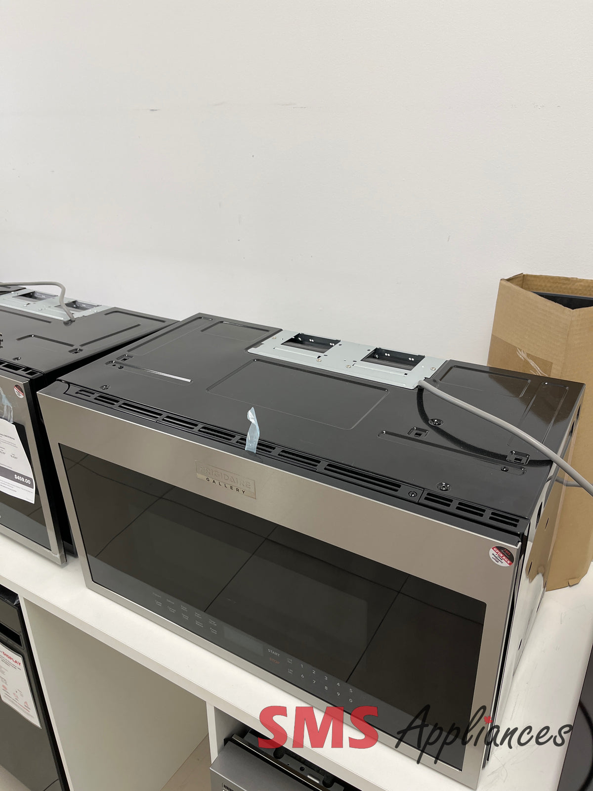 Open Box Microwaves GMOS196CAF Frigidaire - Image 5