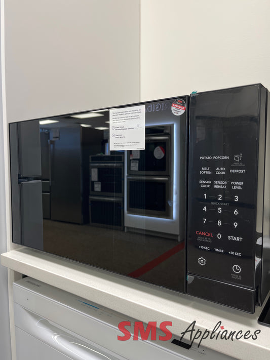 Open Box Microwaves PMBS3080BF Frigidaire - Image 1