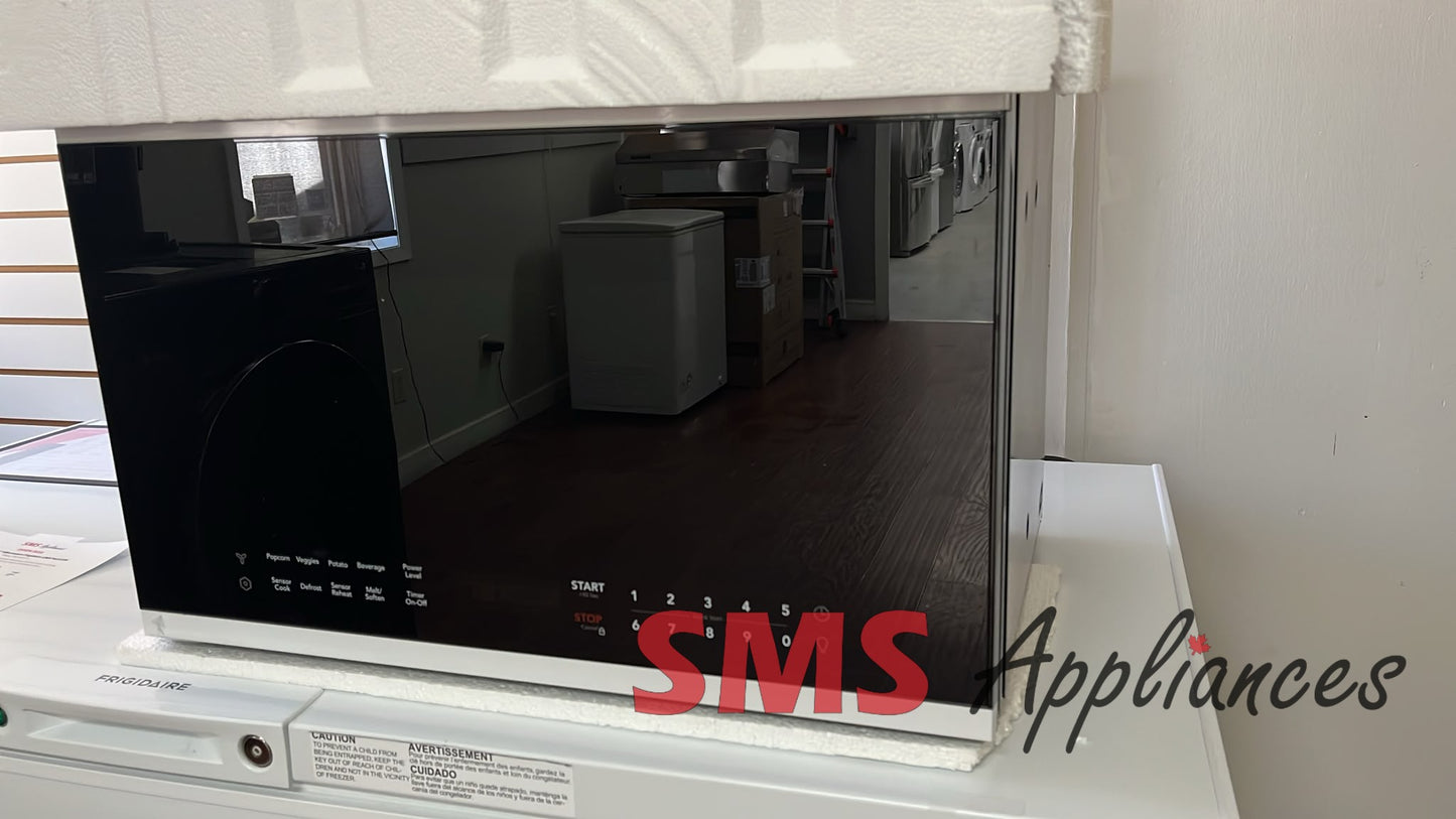 Open Box Microwaves UMV1422UW Frigidaire - Image 1
