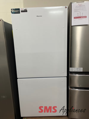 Open Box 31.5" Fridge Hisense RB17A2CWE