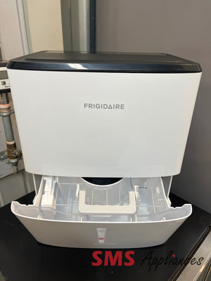 Open Box 15" Small Appliance Frigidaire FFAD3534W